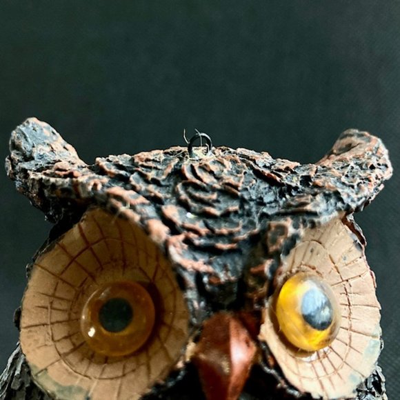 Vintage Textured Resin Owl Ornament - Picture 1 of 4
